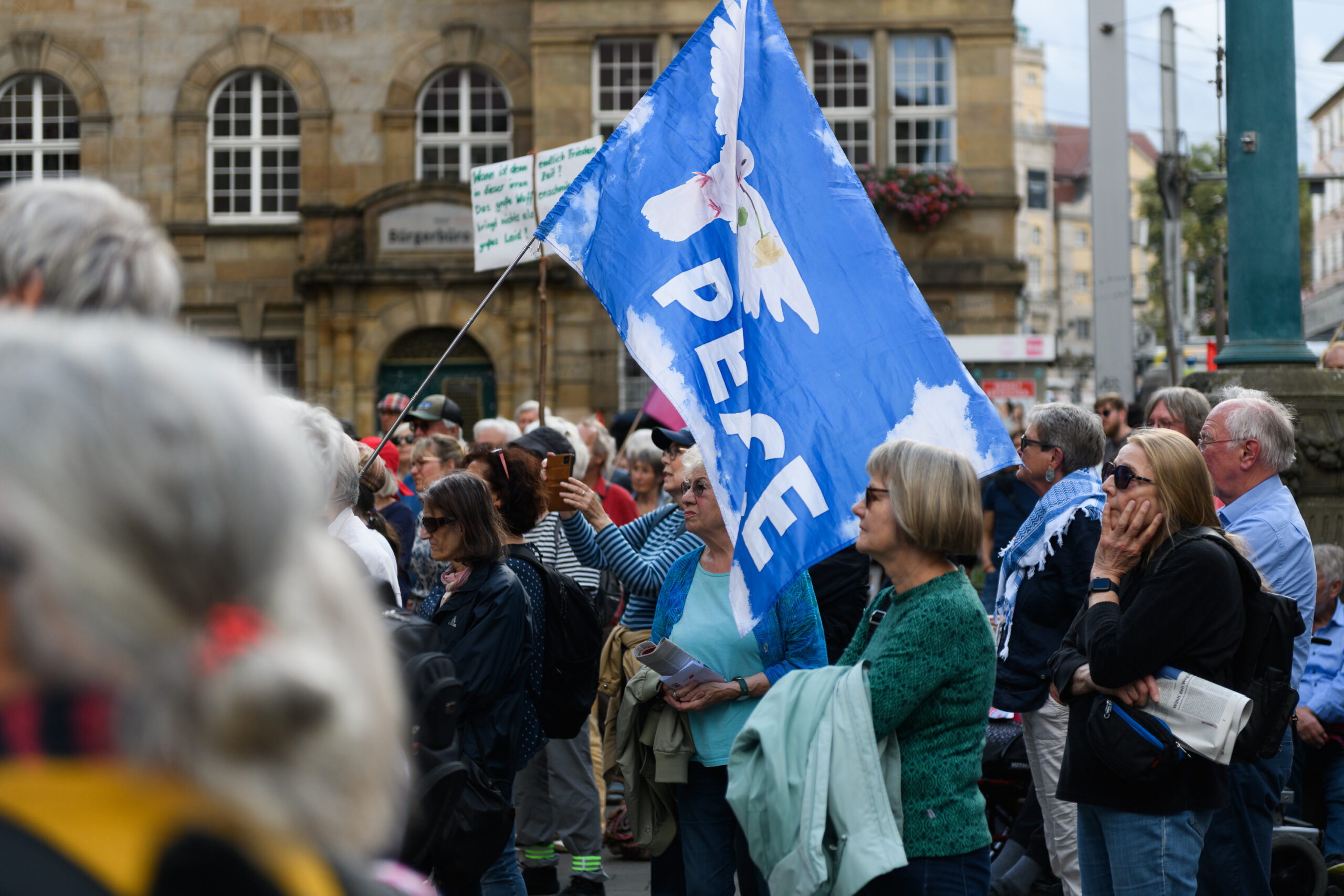 „Nie wieder Tigerstadt“: Kassel am Antikriegstag 7 DSC 4303 scaled
