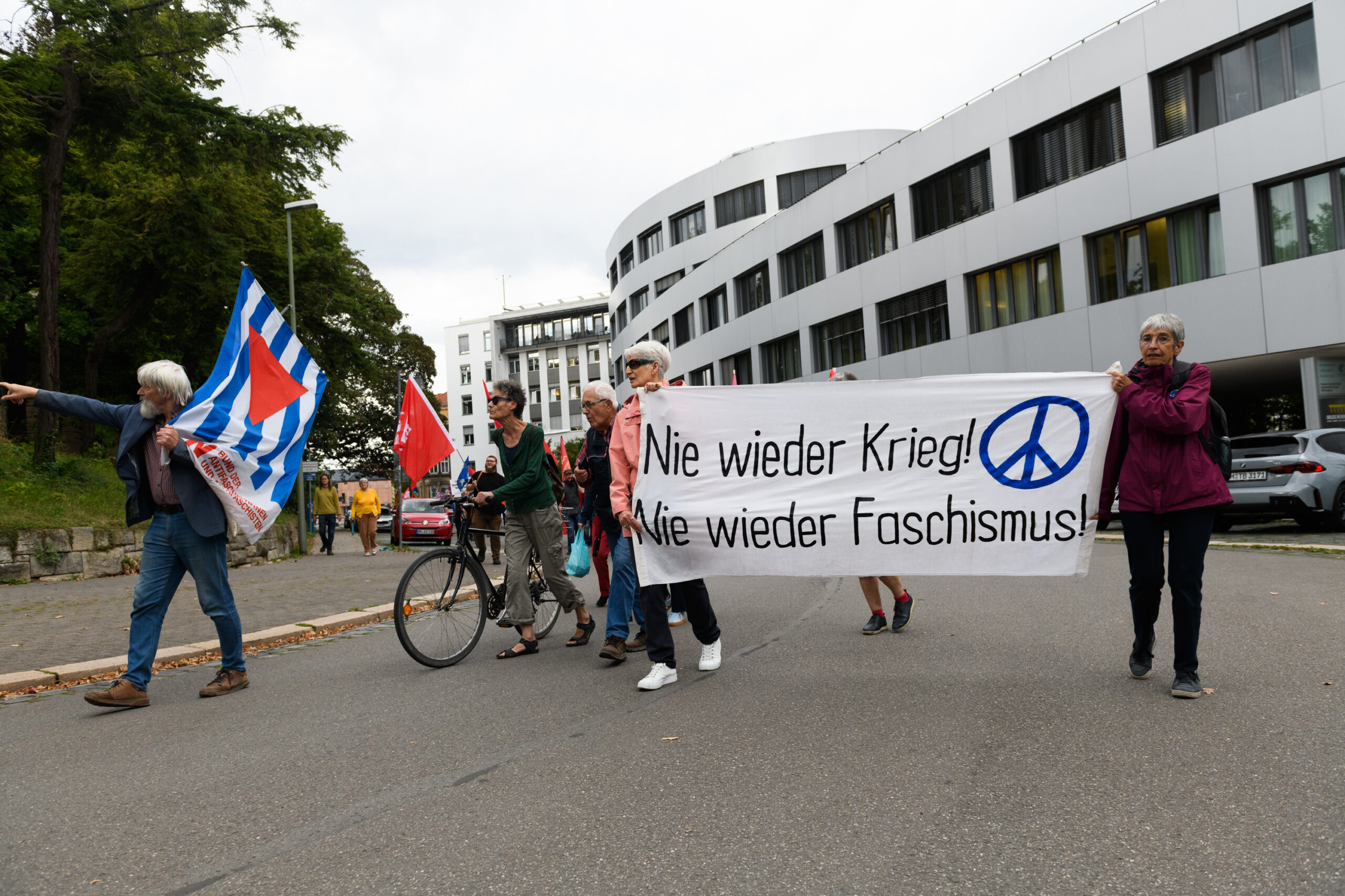 „Nie wieder Tigerstadt“: Kassel am Antikriegstag 15 DSC 4436 scaled